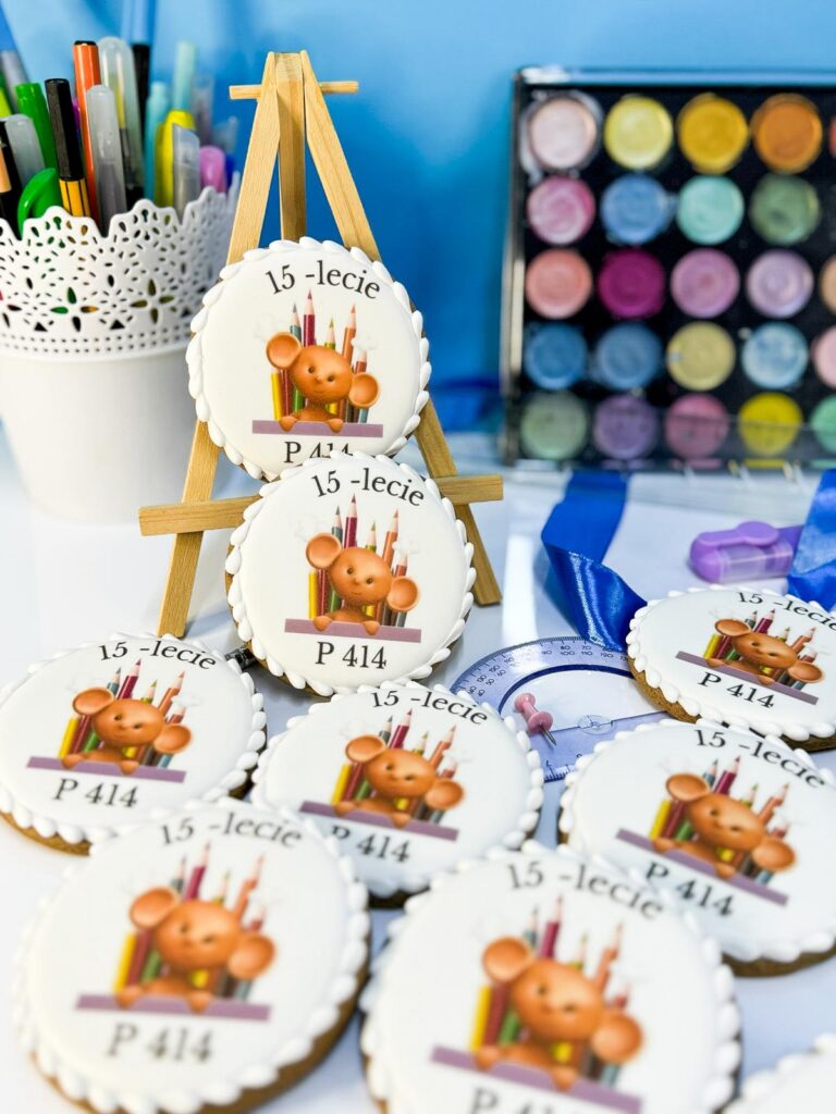 pierniczki, co na prezent dla nauczyciela, pierniczki na dzień nauczyciela, dzień nauczyciela, upominki firmowe