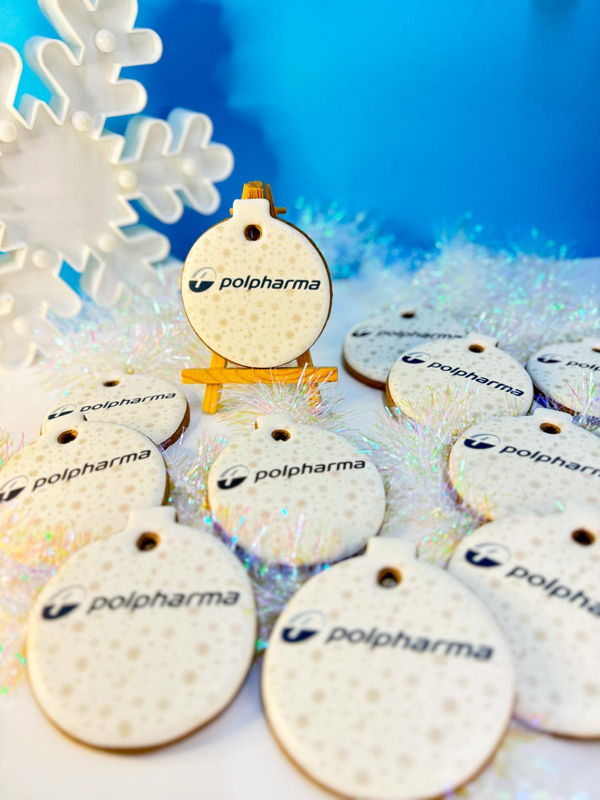 Pierniczek bombka z logo (9 cm x 8,5 cm)