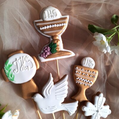 Piernikowy topper<br>na tort komunijny